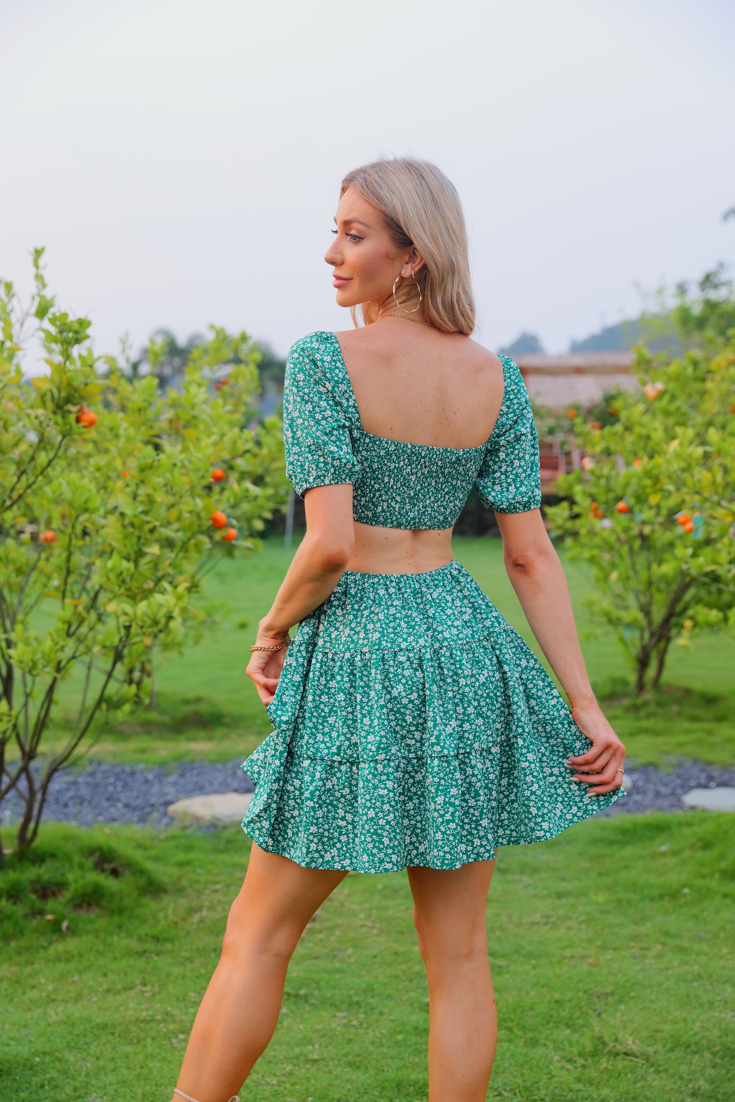 Byinns Women’s Square Neck Ruffle Mini Dress Smocked Cut Out Ditsy Floral Backless Tiered Puff Short Sleeve Dress