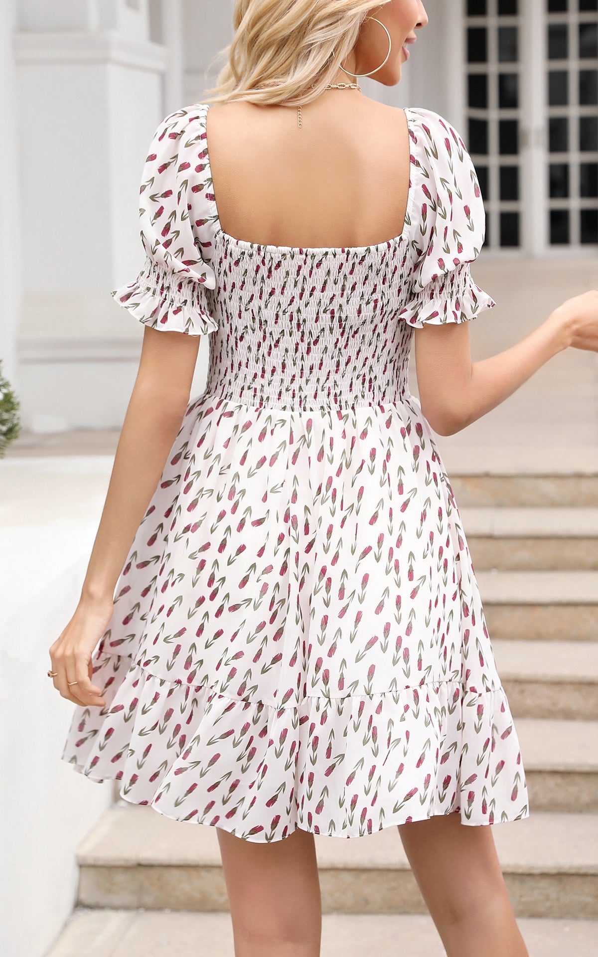 Sweetheart Neckline Smocked Short Summer Floral Mini Dress